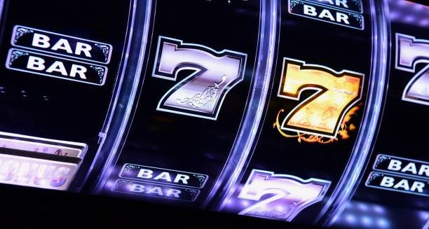 Aviator game interface on gowin 123 showing climbing multiplier and cash-out button